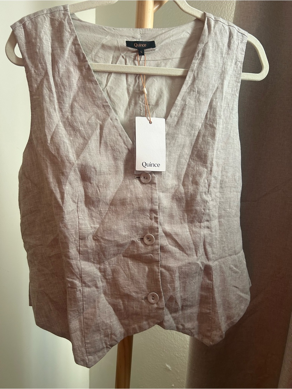 Quince Women's Cream Linen Button-Front Vest